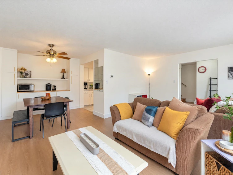 8865 Horne Street, Burnaby, BC, V3N 4J8