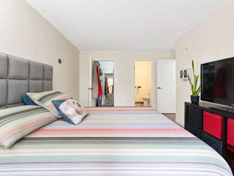 8865 Horne Street, Burnaby, BC, V3N 4J8 - 18