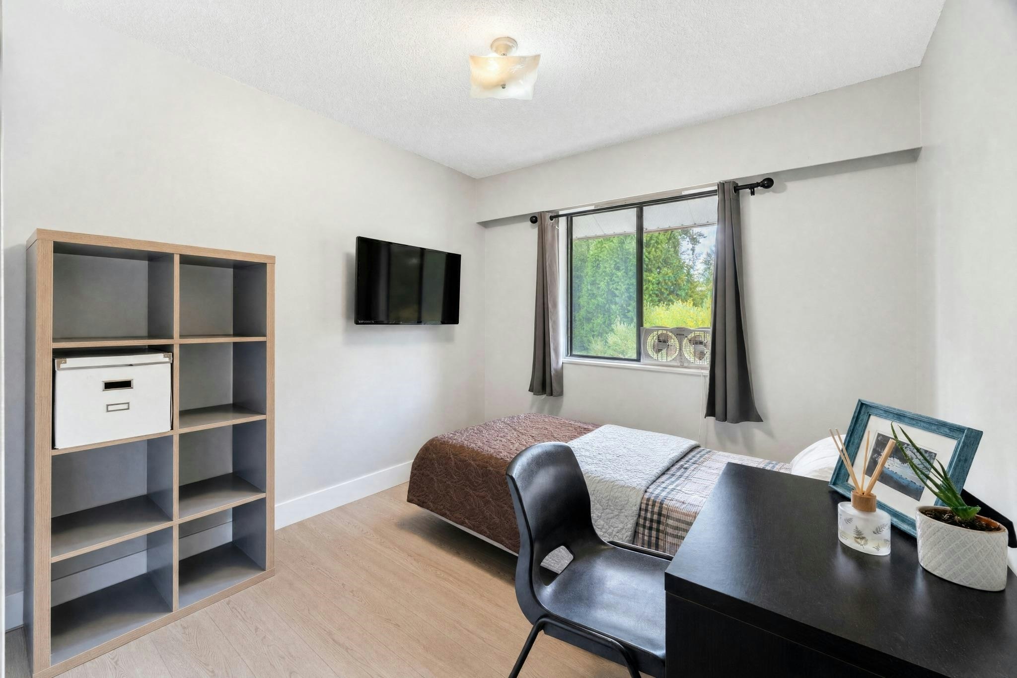 8865 Horne Street, Burnaby, BC, V3N 4J8 - 20