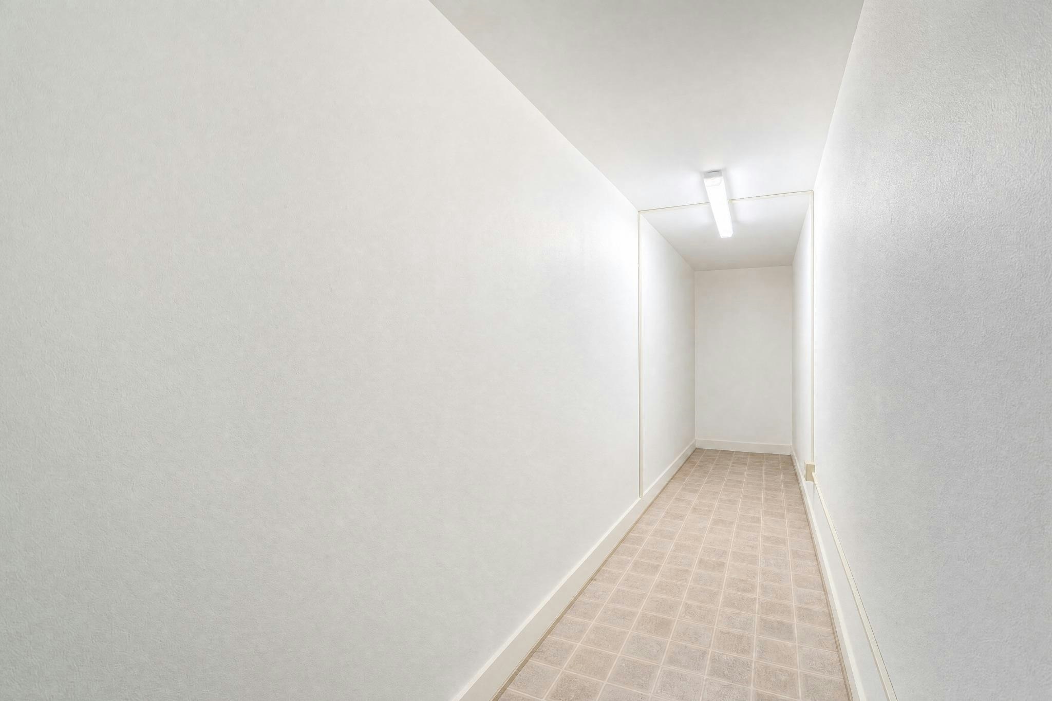8865 Horne Street, Burnaby, BC, V3N 4J8 - 14