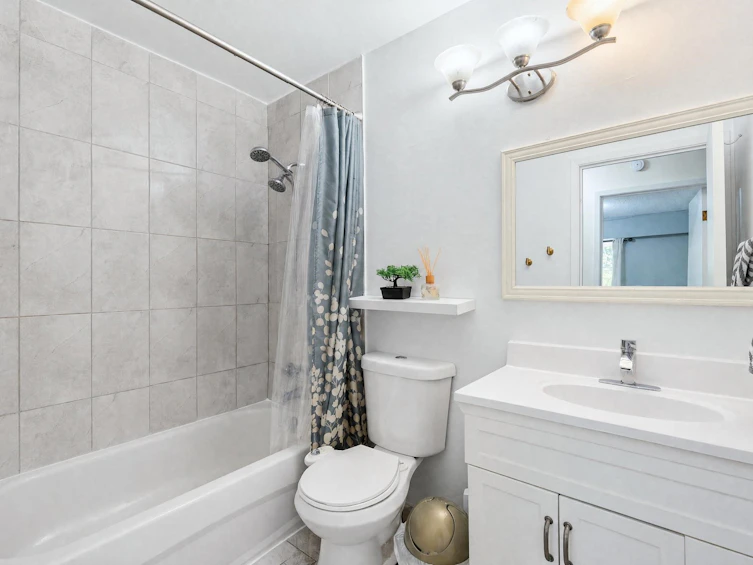 8865 Horne Street, Burnaby, BC, V3N 4J8 - 25
