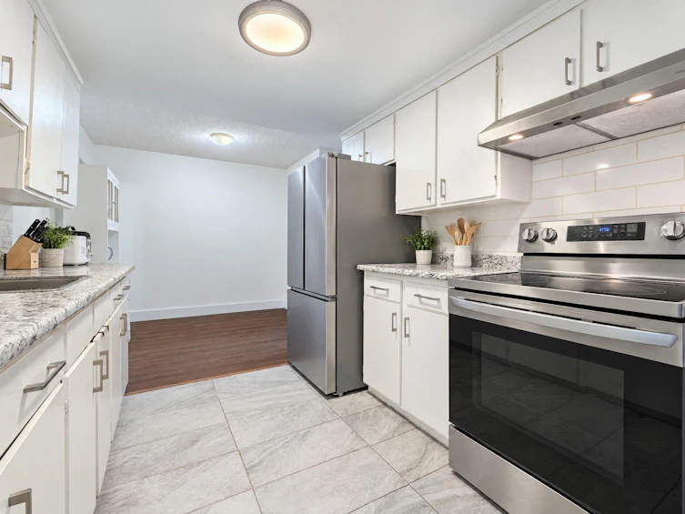 8865 Horne Street, Burnaby, BC, V3N 4J8 - 7