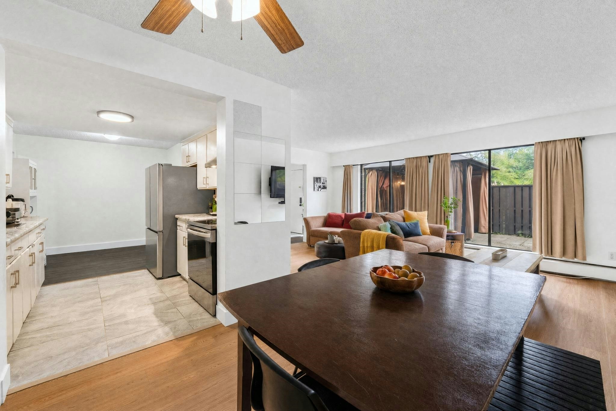 8865 Horne Street, Burnaby, BC, V3N 4J8 - 10