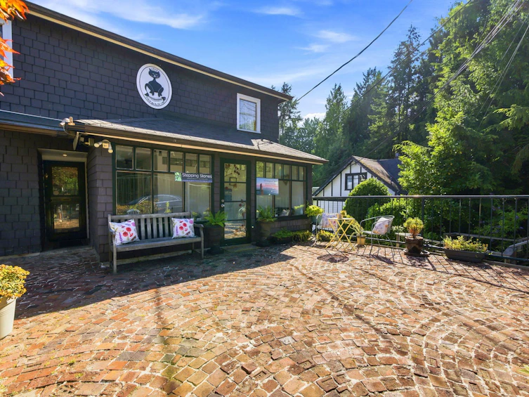 3396 Marine Drive, West Vancouver, BC, V7V 1M9 - 2