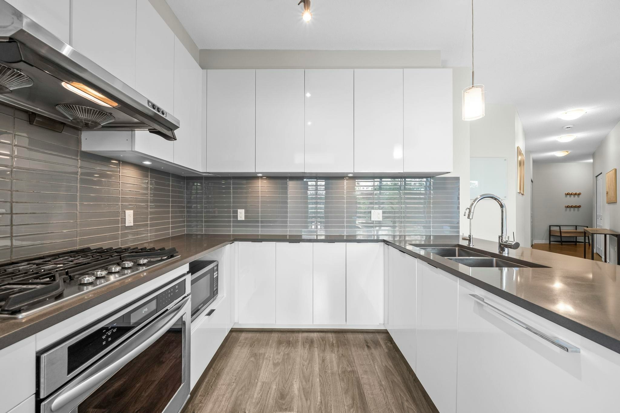215-9311 Alexandra Road, Richmond, BC, V6X 0L8 - 7