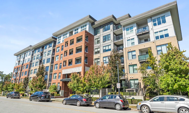 215-9311 Alexandra Road