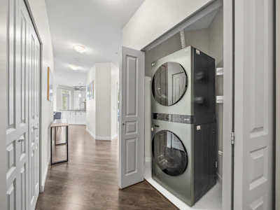 215-9311 Alexandra Road - 3
