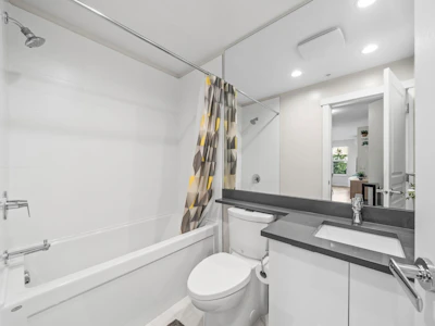 215-9311 Alexandra Road - 4