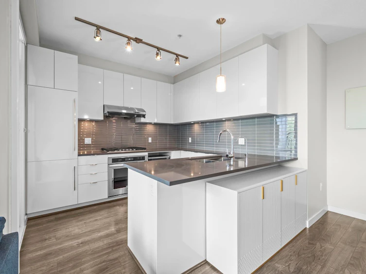 215-9311 Alexandra Road, Richmond, BC, V6X 0L8 - 4