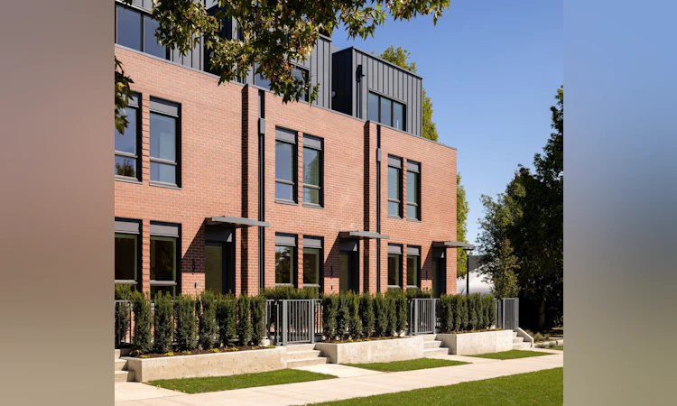 105-5381 Willow Street