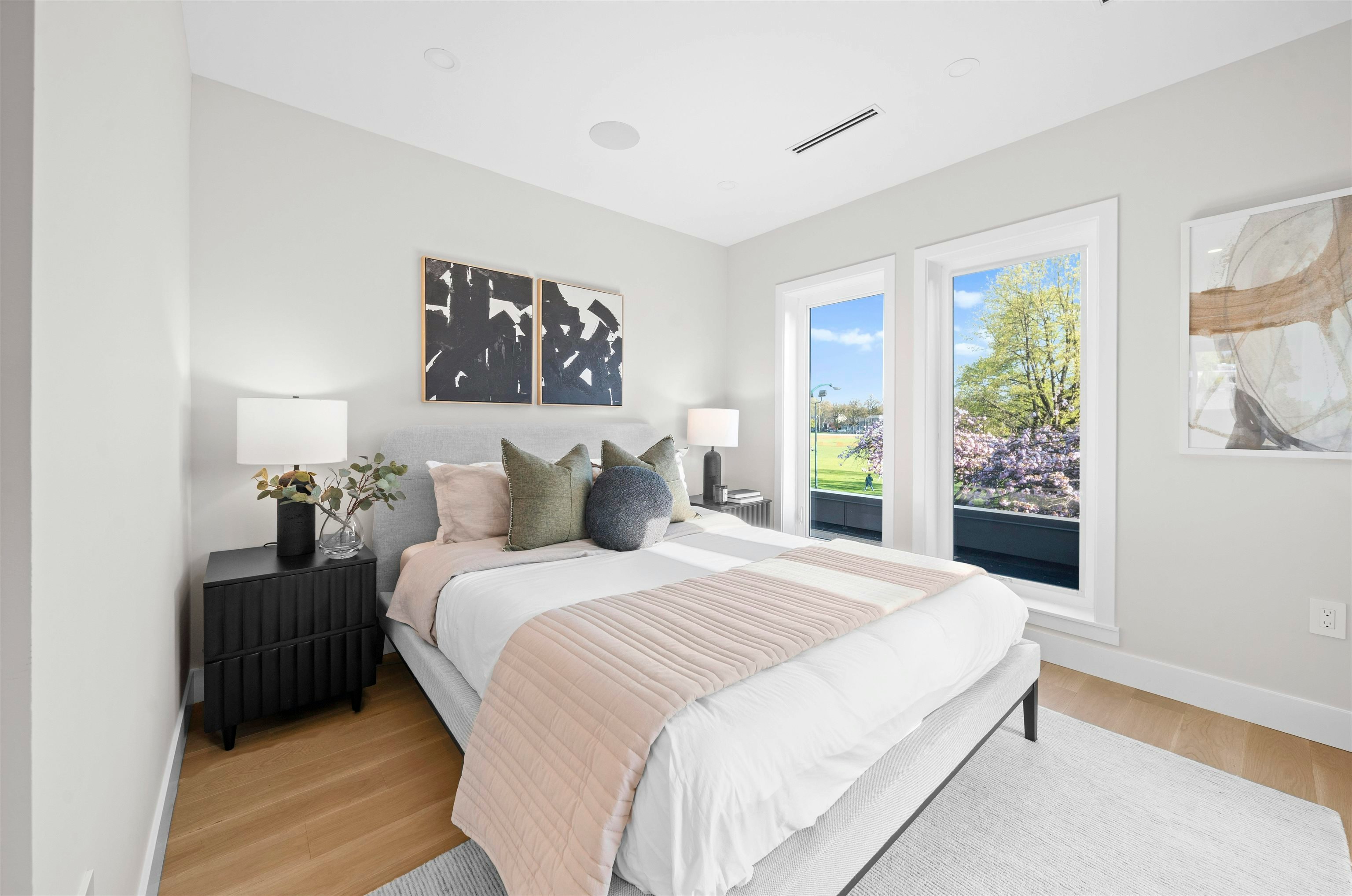 2455 W 10th Avenue, Vancouver, BC, V6K 2J4 - 24