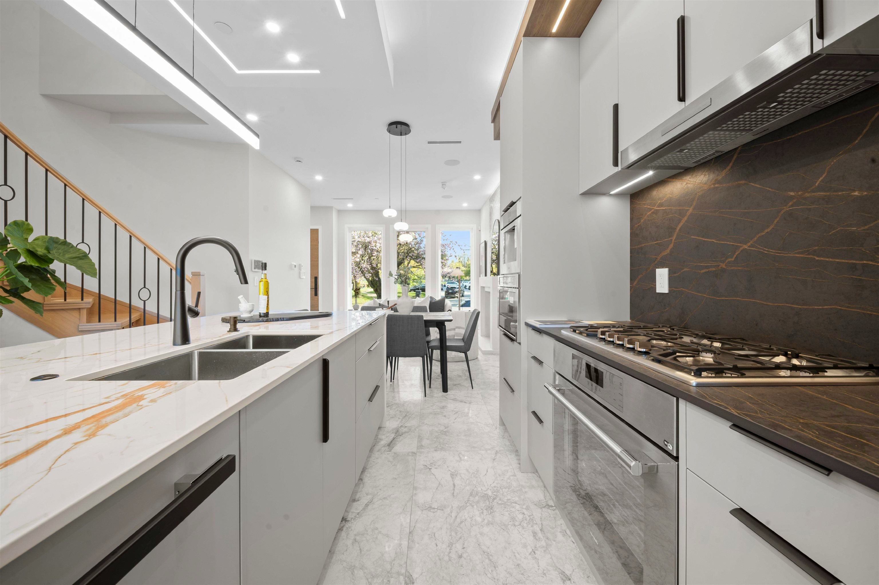 2455 W 10th Avenue, Vancouver, BC, V6K 2J4 - 23