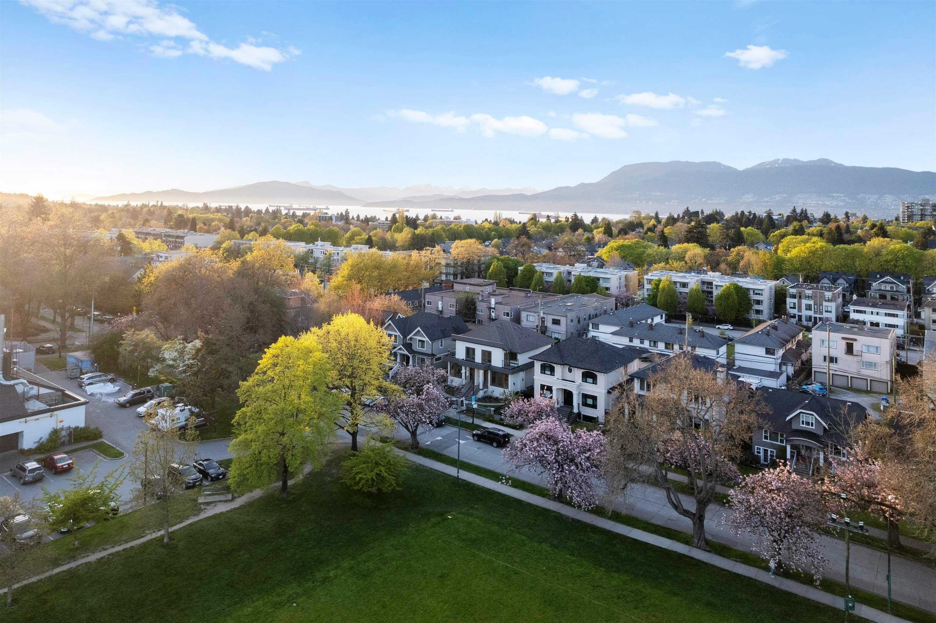 2455 W 10th Avenue, Vancouver, BC, V6K 2J4 - 39