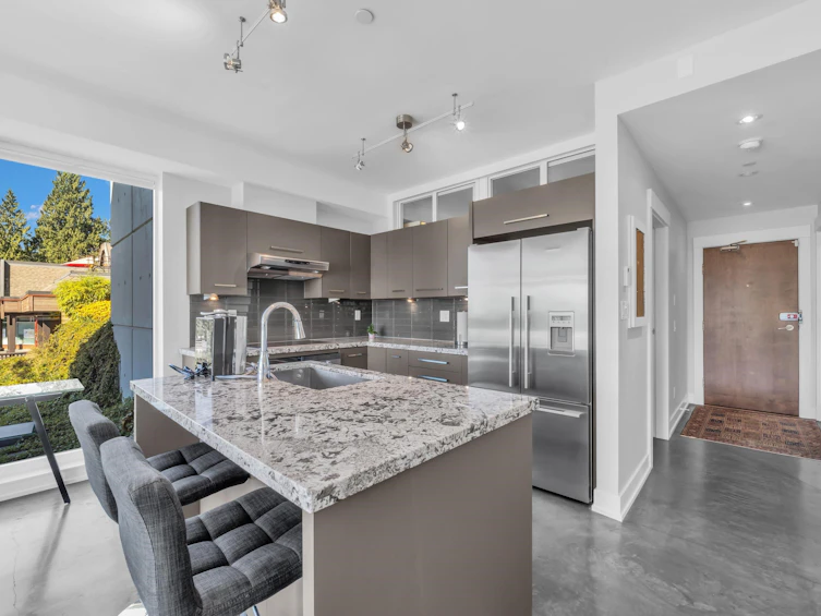 201-650 Evergreen Place, North Vancouver, BC, V7N 0A5 - 5