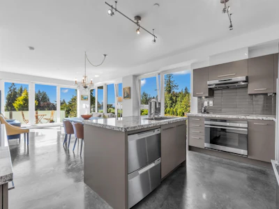 201-650 Evergreen Place - 2