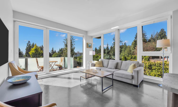201-650 Evergreen Place