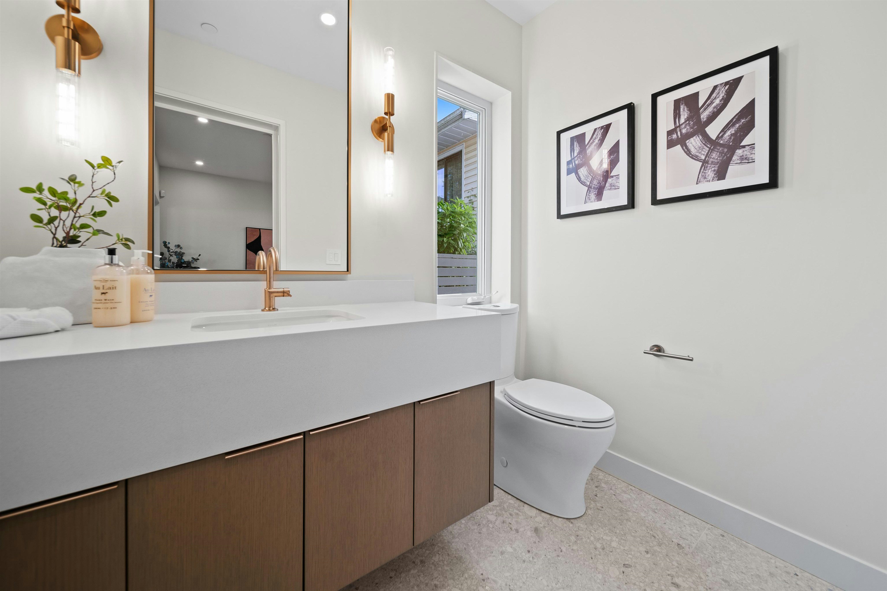5405 Wales Street, Vancouver, BC, V5R 3M9 - 13