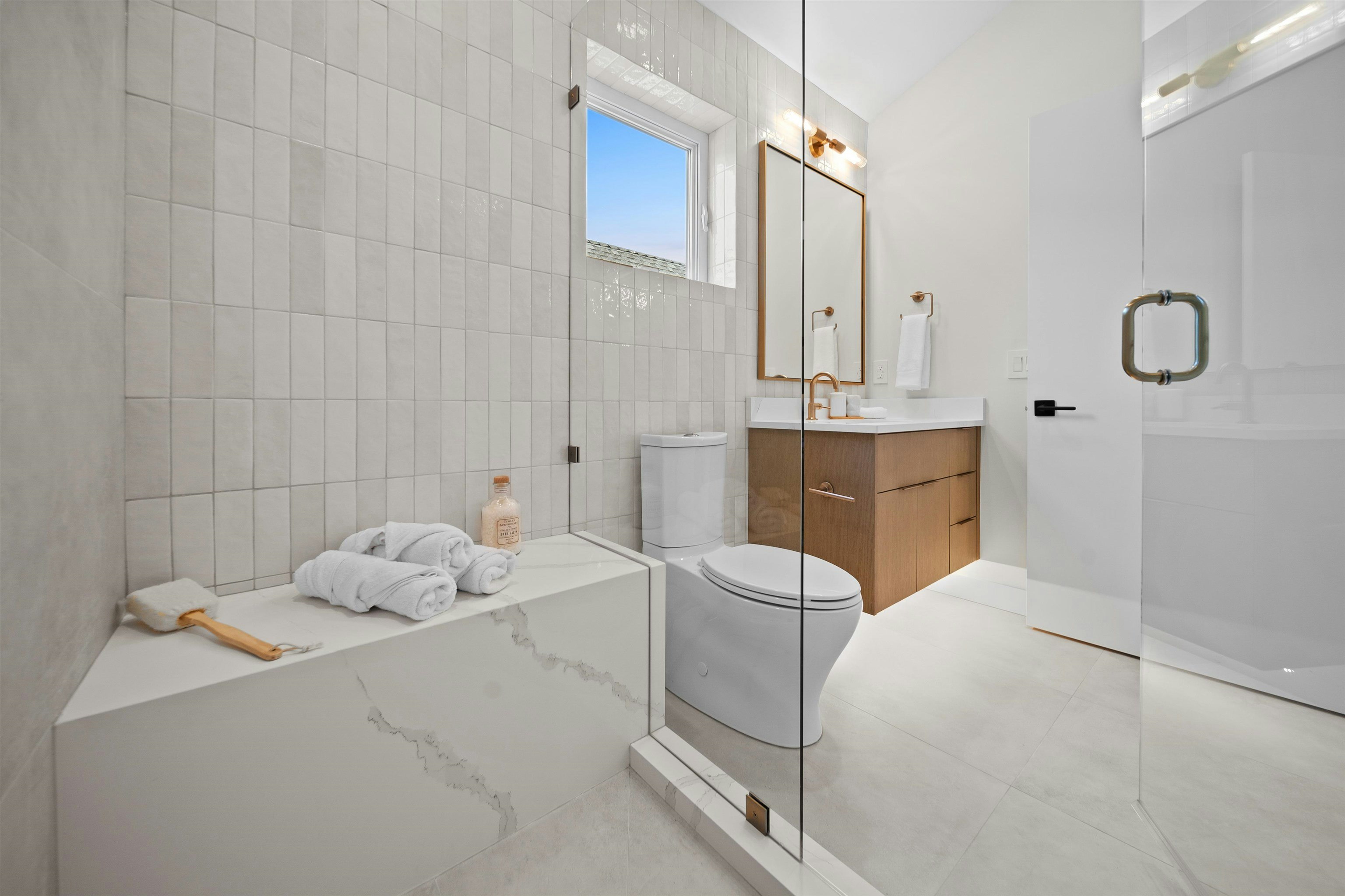 5405 Wales Street, Vancouver, BC, V5R 3M9 - 16