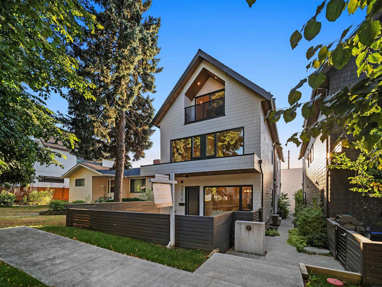 5405 Wales Street, Vancouver, BC, V5R 3M9