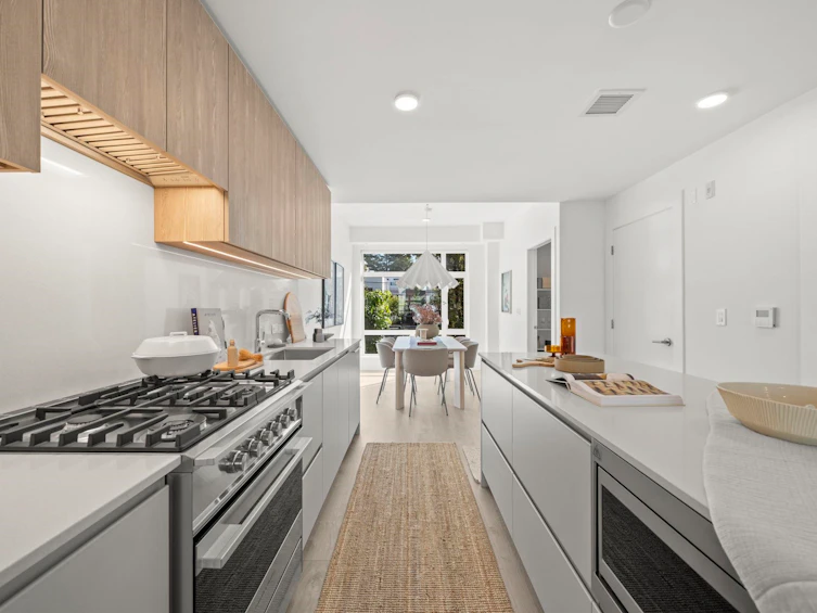 225-1010 W 47th Avenue, Vancouver, BC, V6M 0E3 - 7