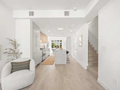 225-1010 W 47th Avenue - 5