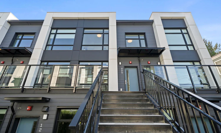 225-1010 W 47th Avenue