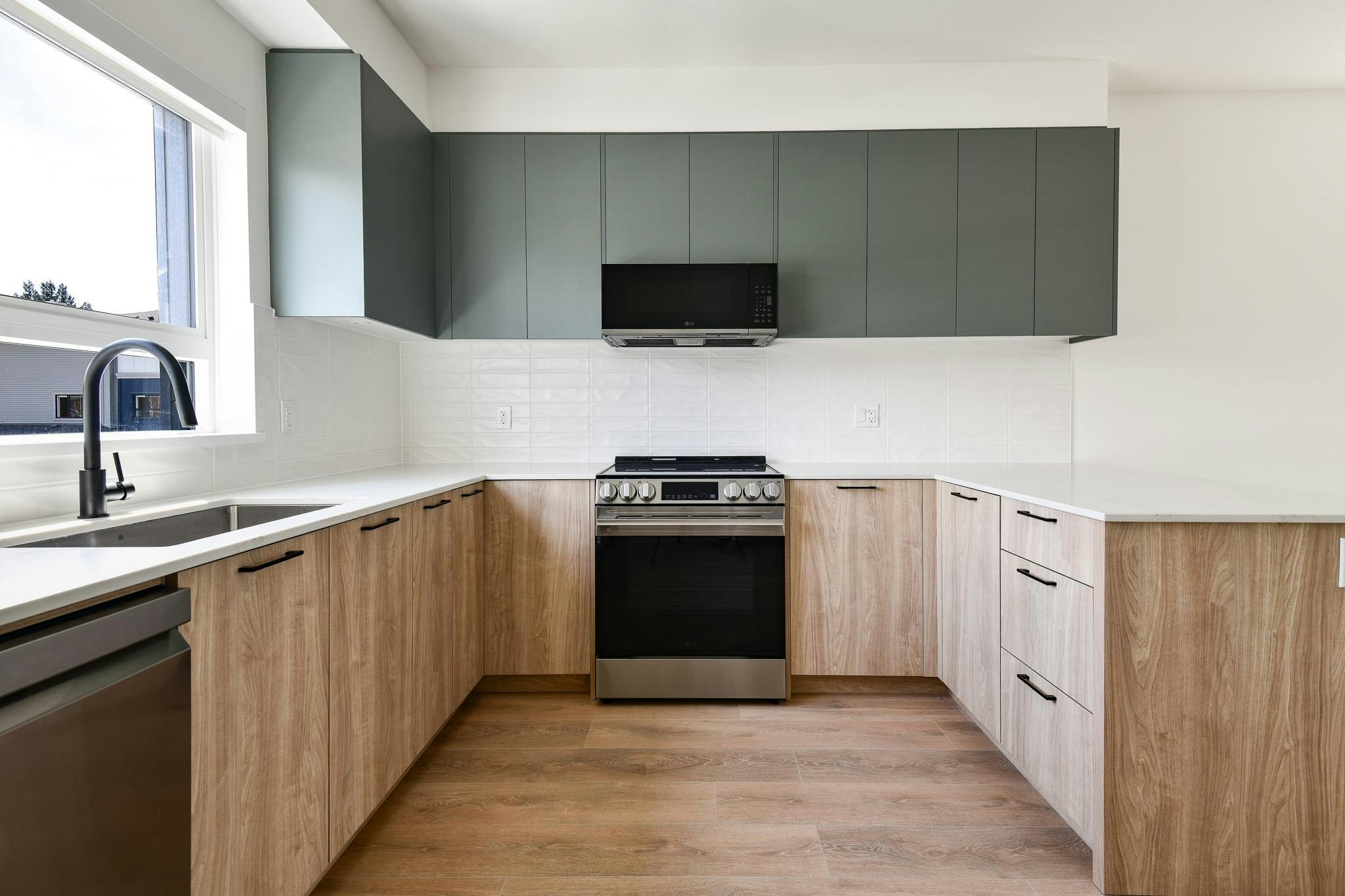 21-33525 Kingston Avenue - 3