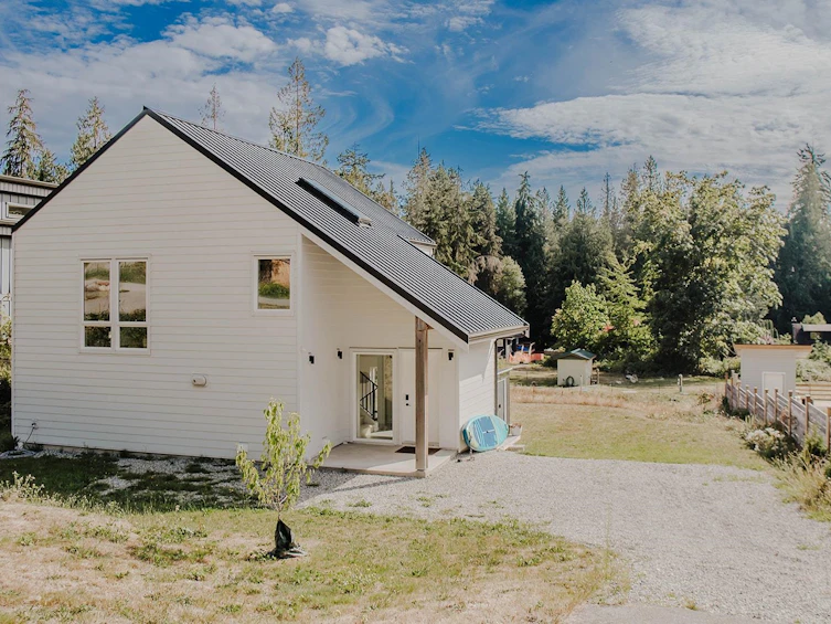 3477 Spruce Road, Roberts Creek, BC, V0N 2W2 - 35