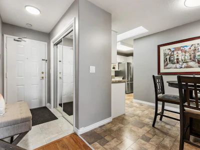 305-8985 Mary Street - 5