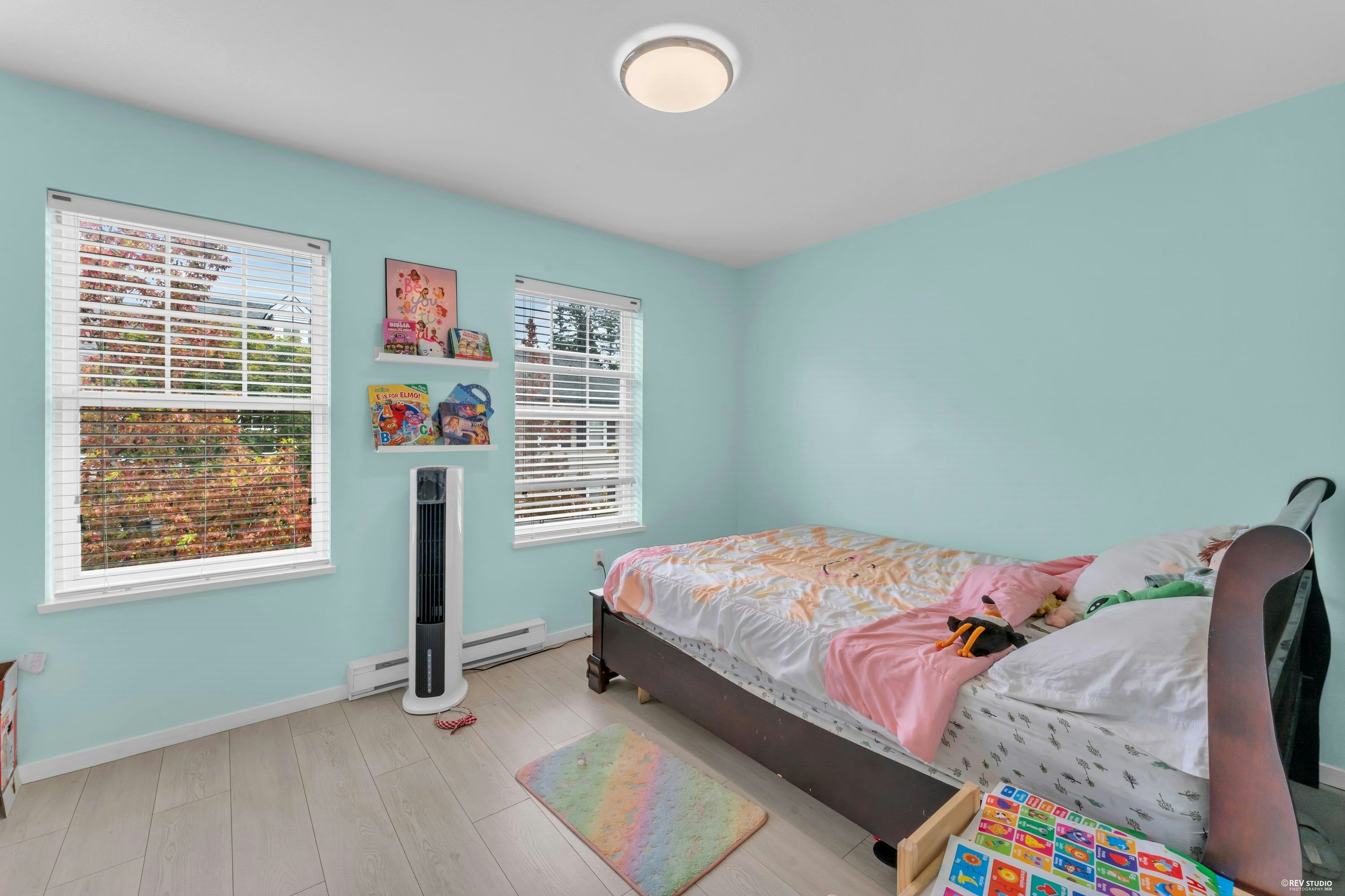19-15075 60 Avenue, Surrey, BC, V3S 1S1 - 19