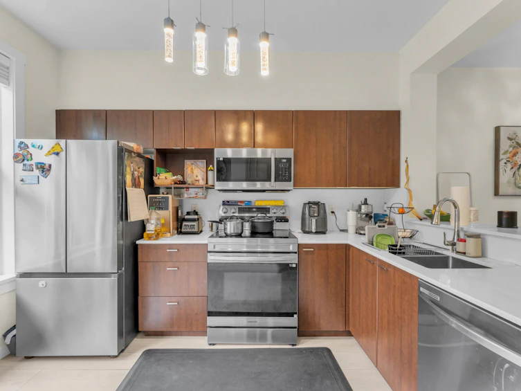 19-15075 60 Avenue, Surrey, BC, V3S 1S1 - 14