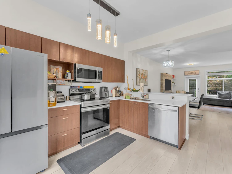 19-15075 60 Avenue, Surrey, BC, V3S 1S1 - 12