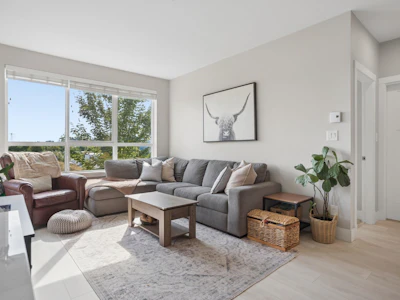 228-4690 Hawk Lane - 5