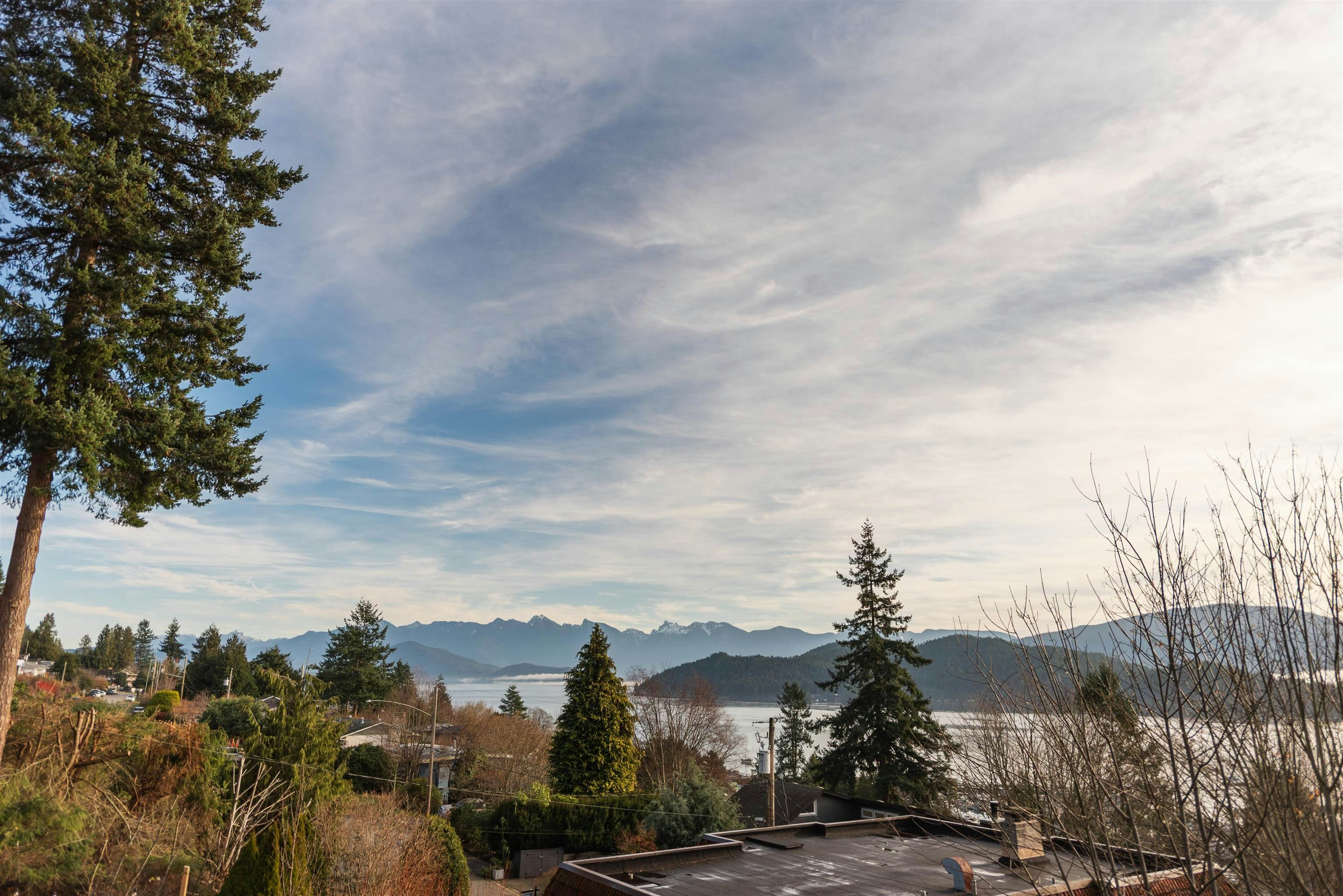 476 Abbs Road, Gibsons, BC, V0N 1V8