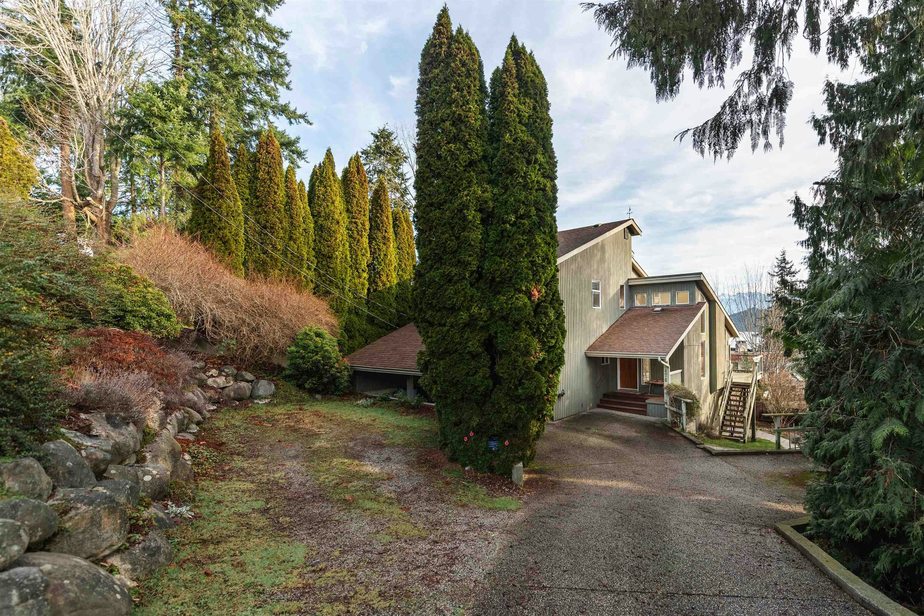 476 Abbs Road, Gibsons, BC, V0N 1V8 - 2