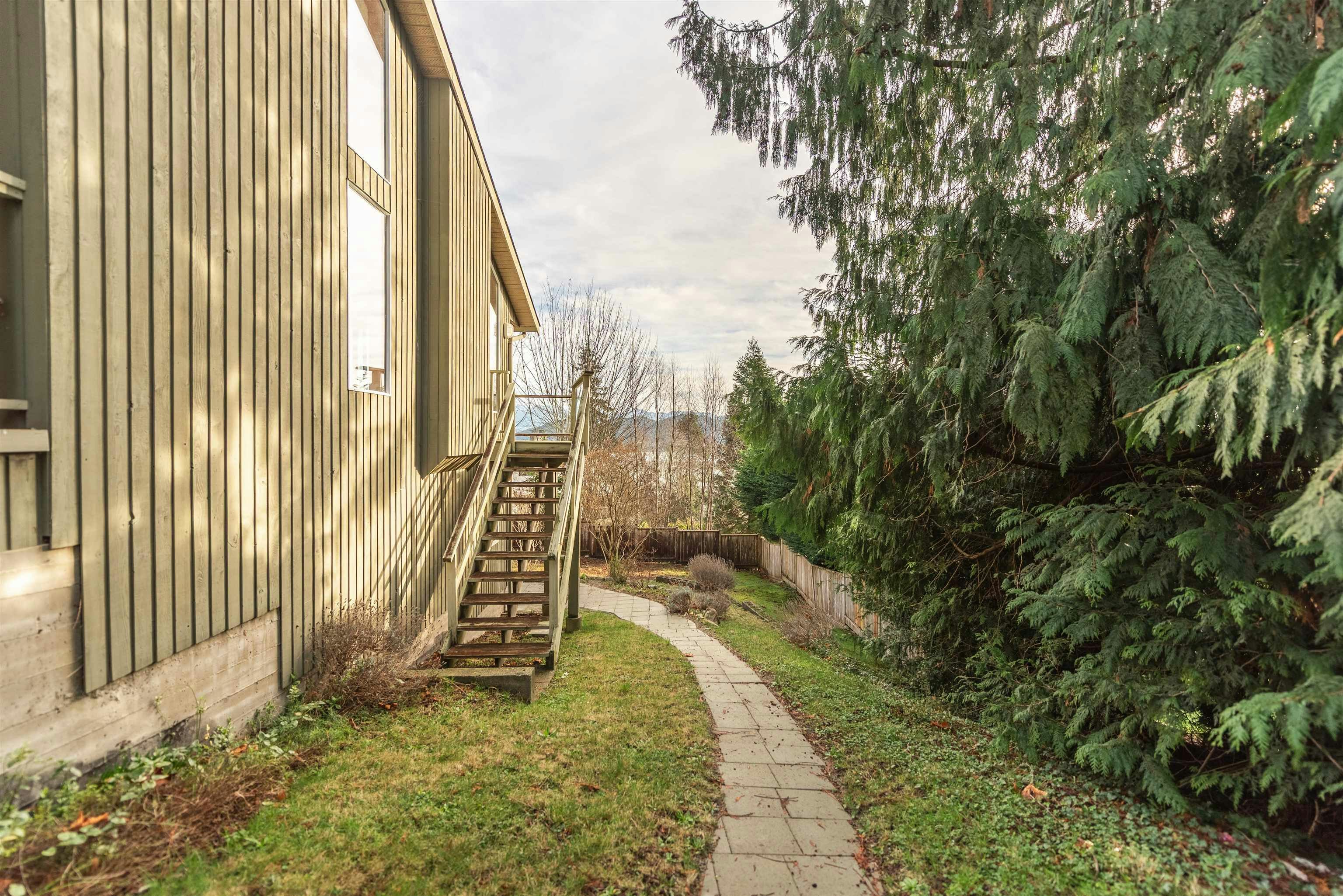 476 Abbs Road, Gibsons, BC, V0N 1V8 - 32