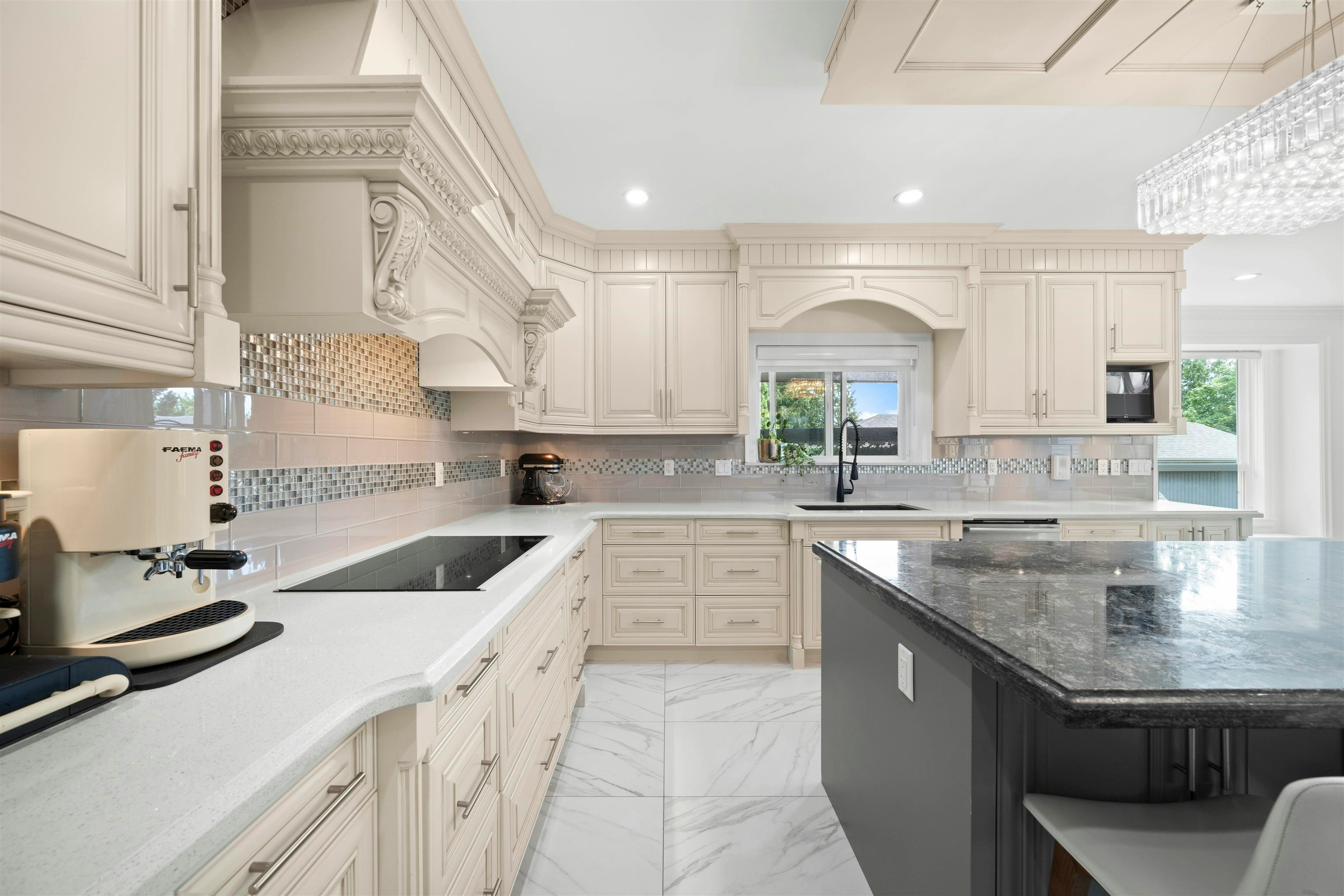 7638 Aubrey Street, Burnaby, BC, V5A 1K7 - 13