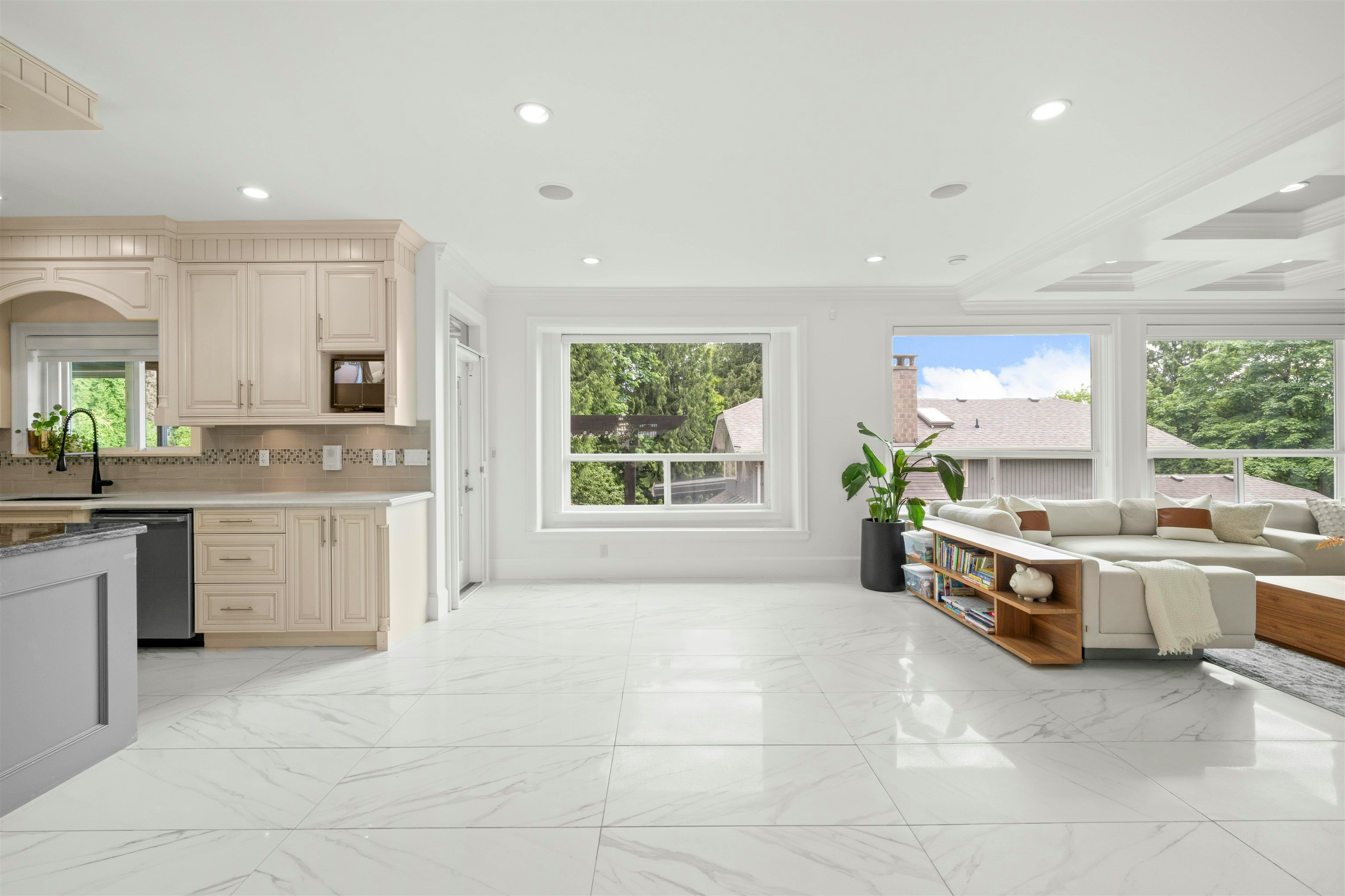7638 Aubrey Street, Burnaby, BC, V5A 1K7 - 10