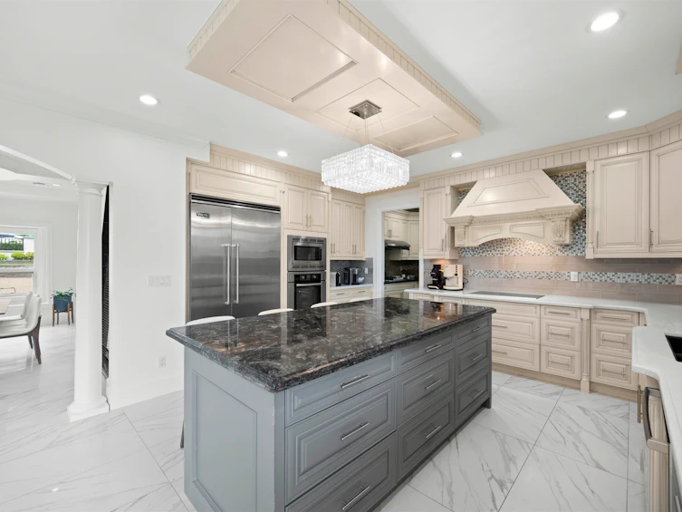 7638 Aubrey Street, Burnaby, BC, V5A 1K7 - 12