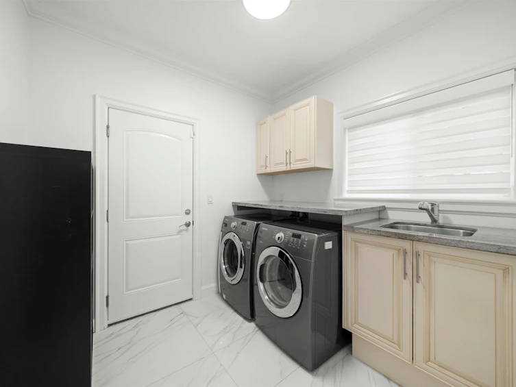 7638 Aubrey Street, Burnaby, BC, V5A 1K7 - 17
