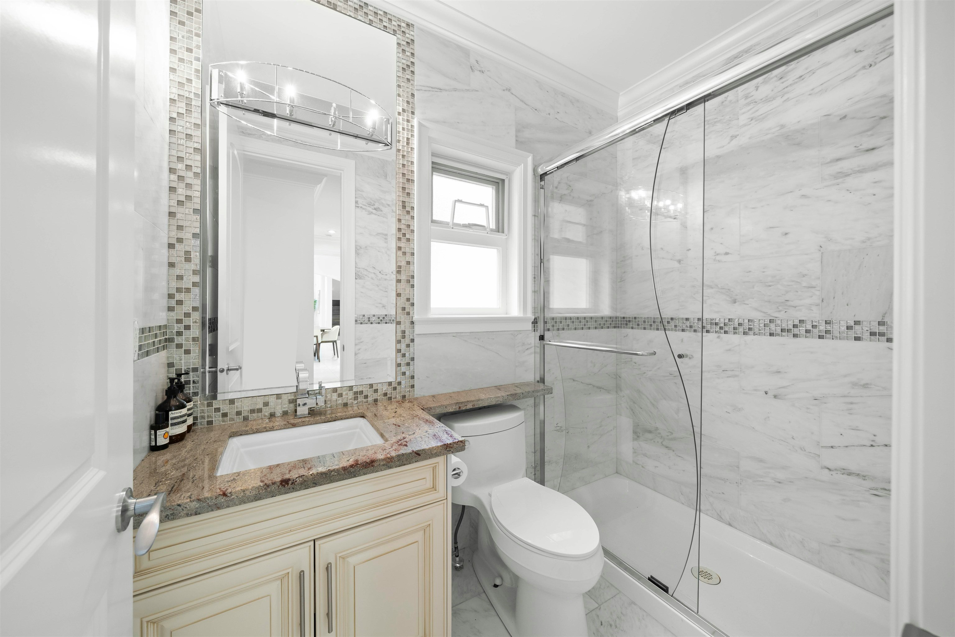 7638 Aubrey Street, Burnaby, BC, V5A 1K7 - 18