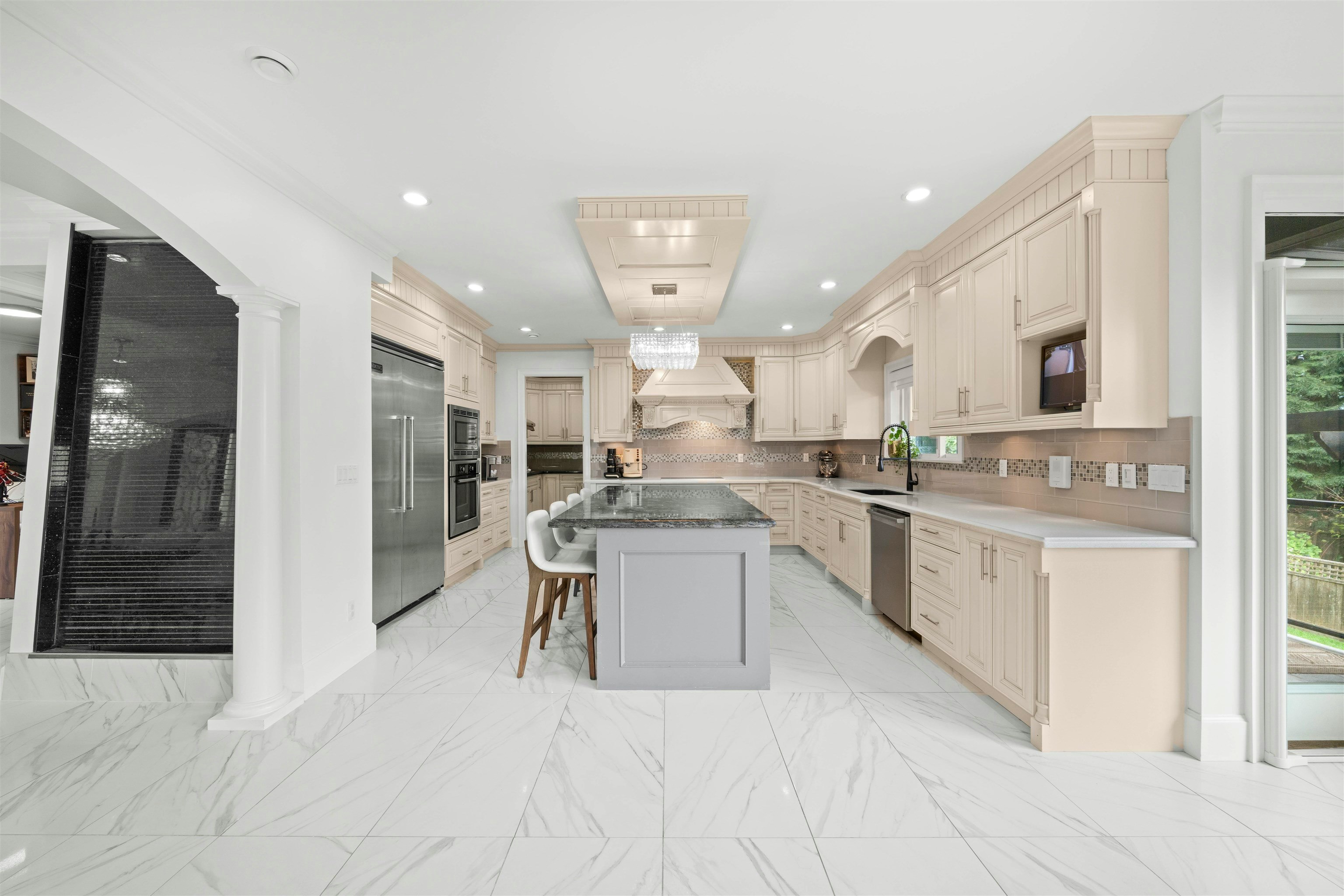 7638 Aubrey Street, Burnaby, BC, V5A 1K7 - 11