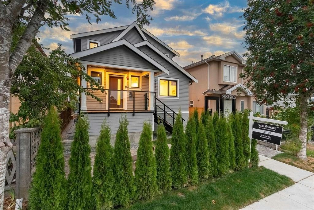 2881 E Georgia Street, Vancouver, BC, V5K 2K3