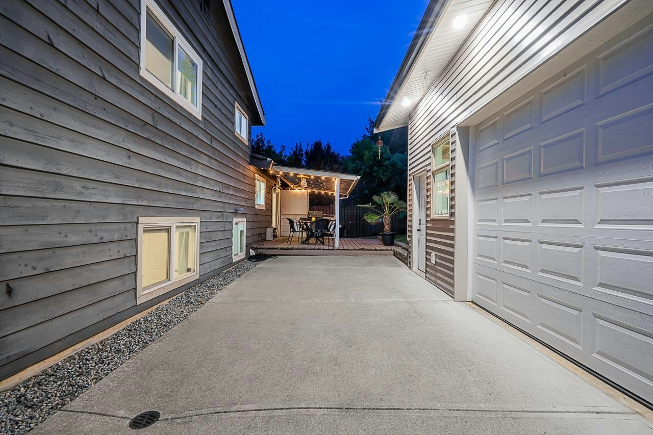 26554 33 Avenue, Langley, BC, V4W 3G2 - 32