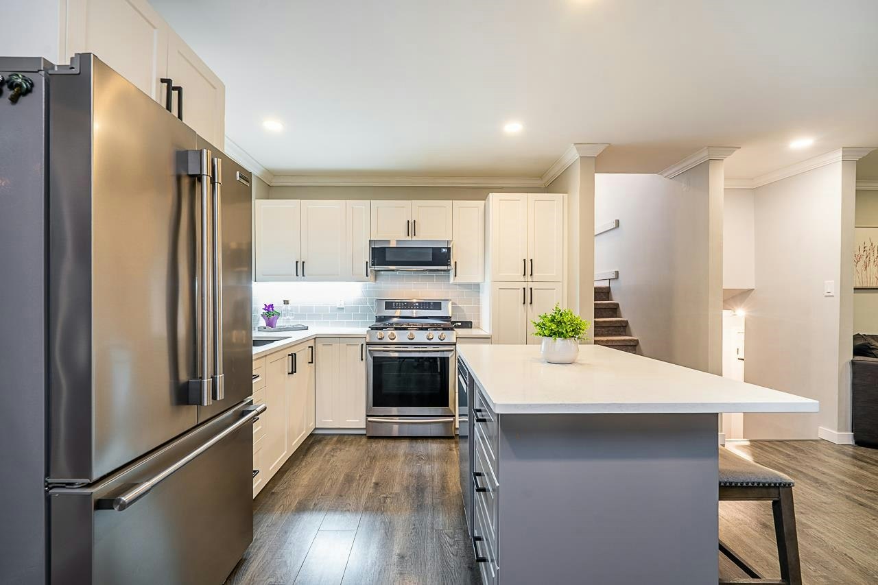 26554 33 Avenue - 5
