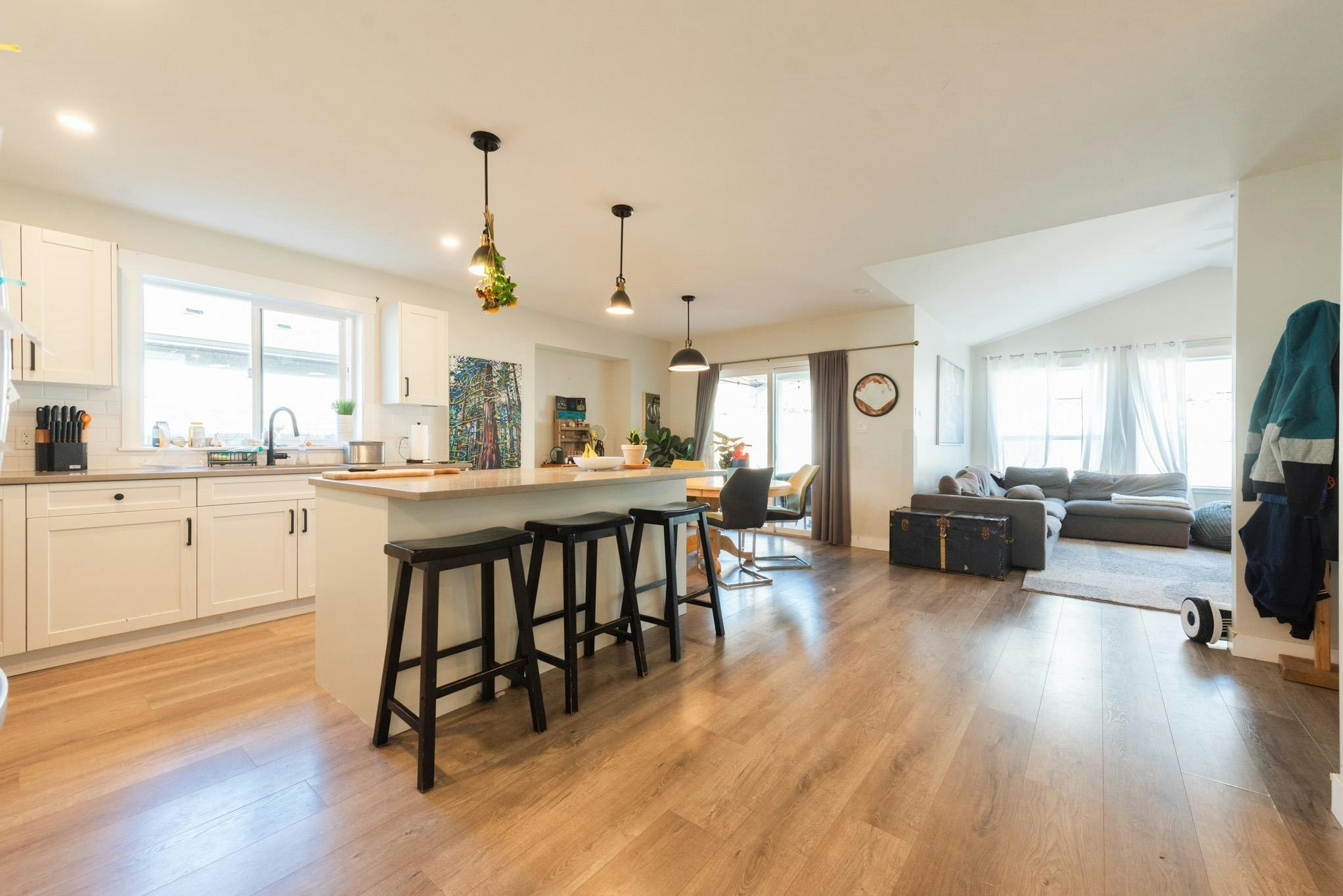 1040 Celia Crescent, Gibsons, BC, V0N 1V7