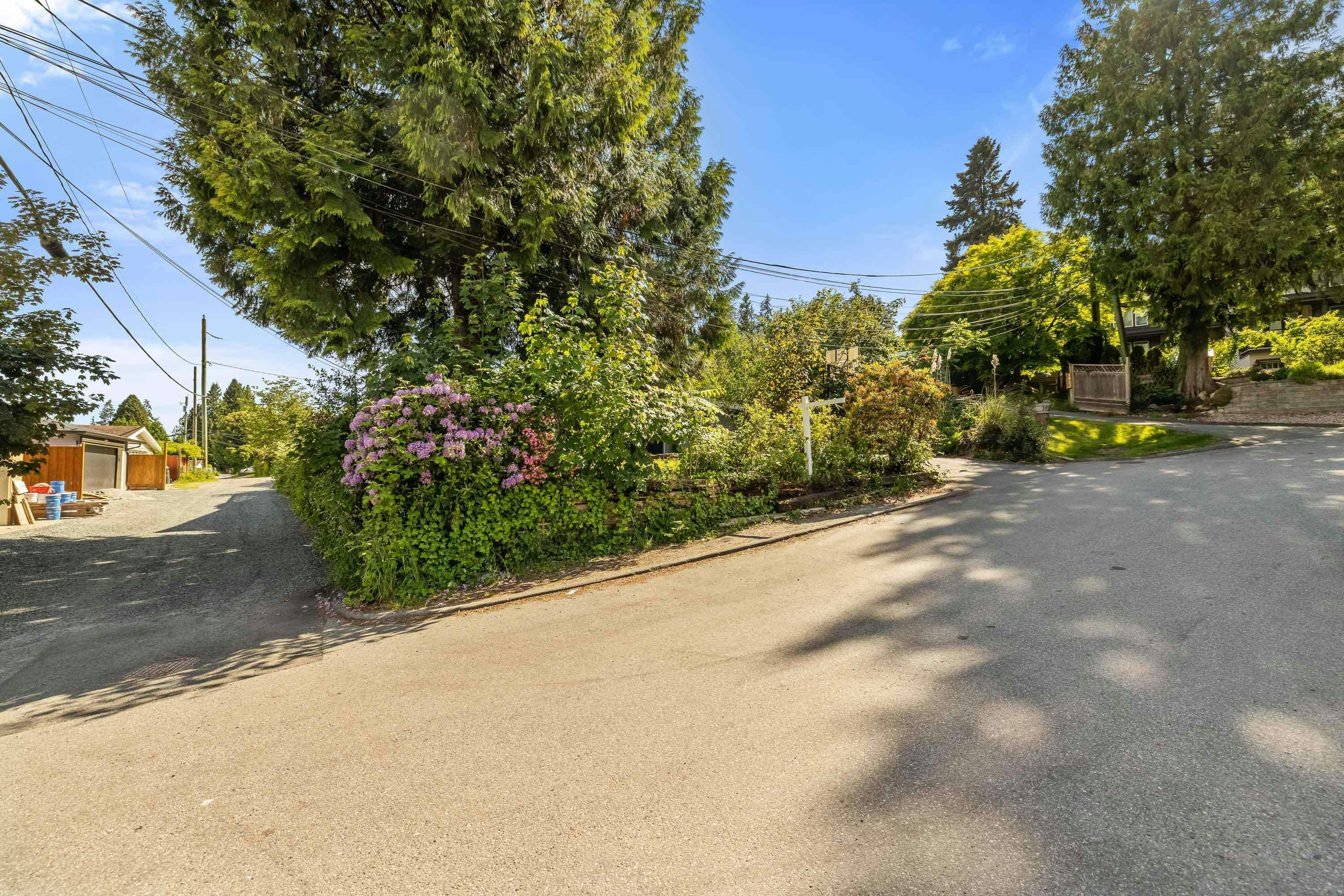 1908 Warwick Crescent, Port Coquitlam, BC, V3C 1L8 - 35