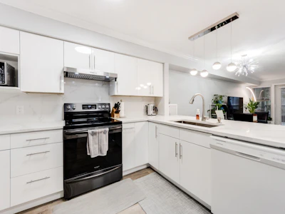 204B-7025 Stride Avenue - 3