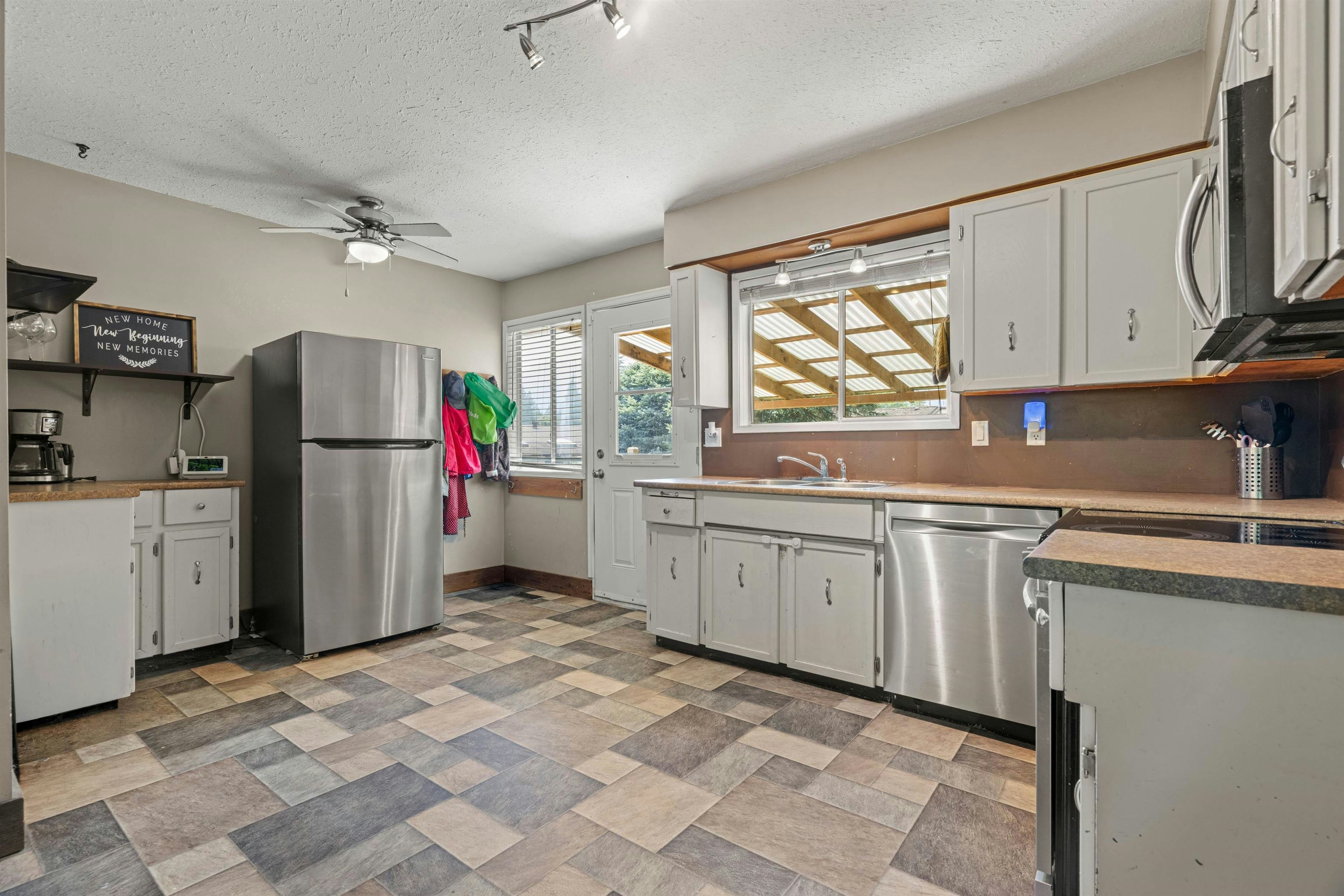 450 Wardle Street, Hope, BC, V0X 1L0 - 7