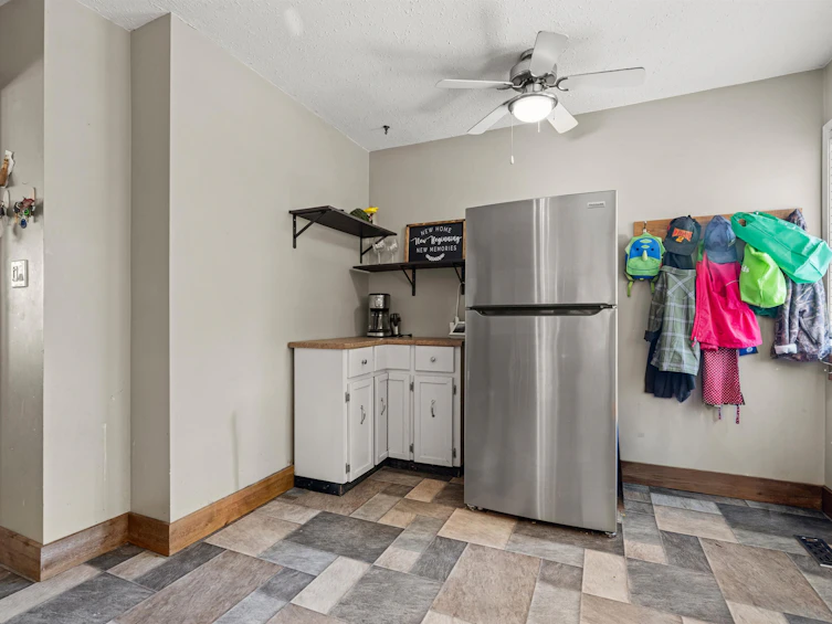 450 Wardle Street, Hope, BC, V0X 1L0 - 9